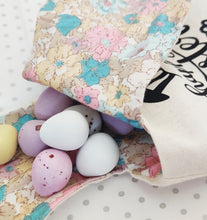 Load image into Gallery viewer, Easter Gift Bag - Personalised Treat Bags
